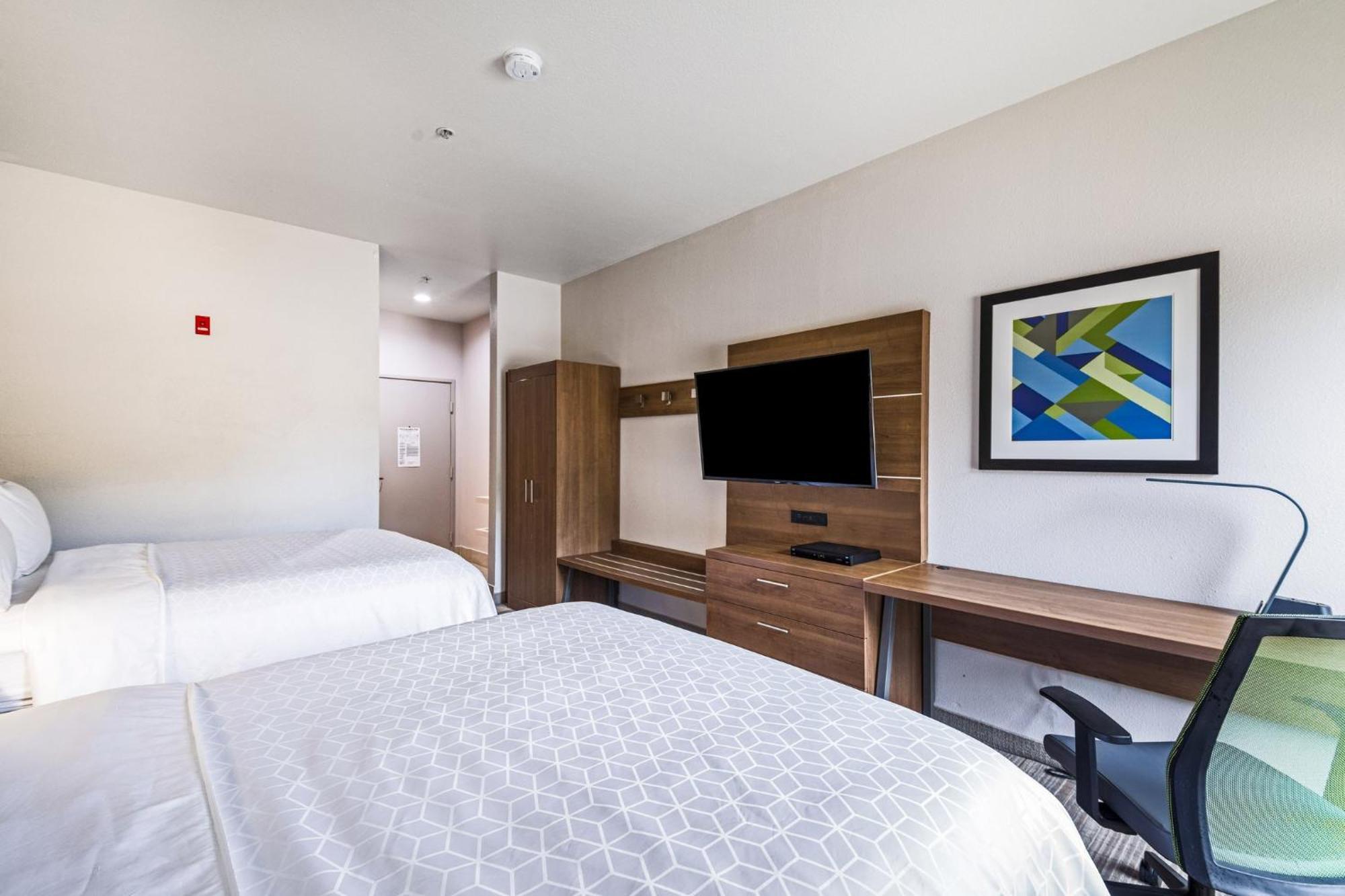 Holiday Inn Express Hotel & Suites Columbus By Ihg Exteriör bild