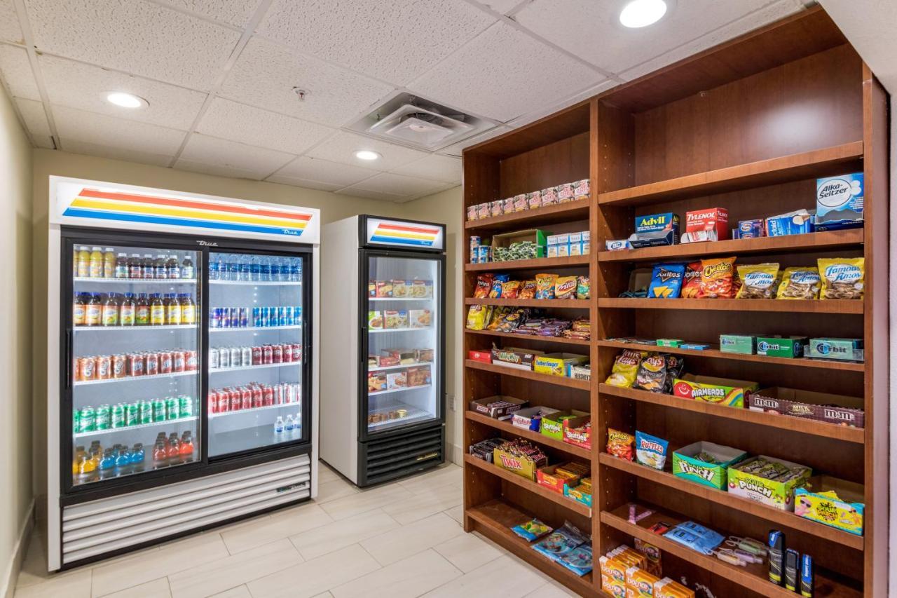 Holiday Inn Express Hotel & Suites Columbus By Ihg Exteriör bild
